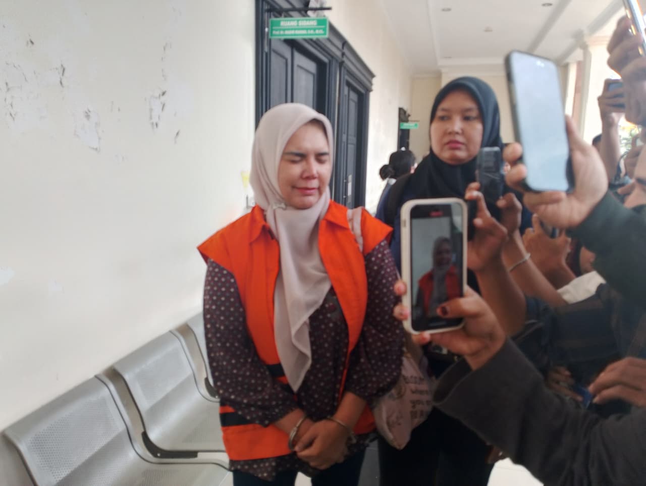 Kuasa Hukum Kaget Tuntutan Jaksa, Soroti Ketidaksesuaian Fakta Persidangan Kasus IUP Dona Faroek