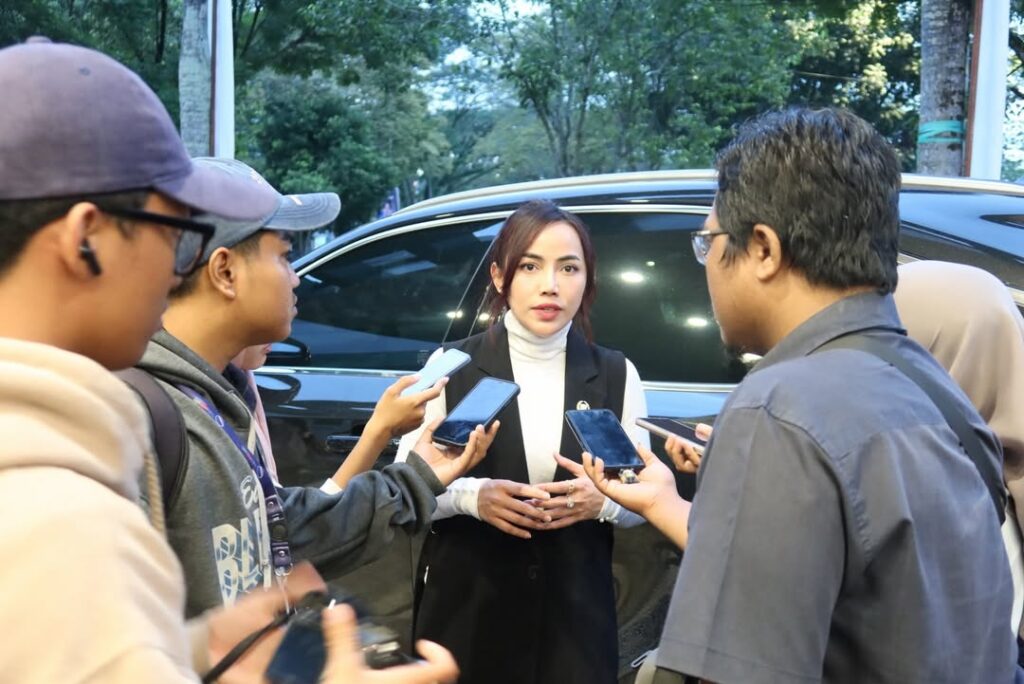 Ak ingin hidup dengan baik… Ak tau ak punya banyak kesalahan dan bukan sepenuhnya orang baik …Ta