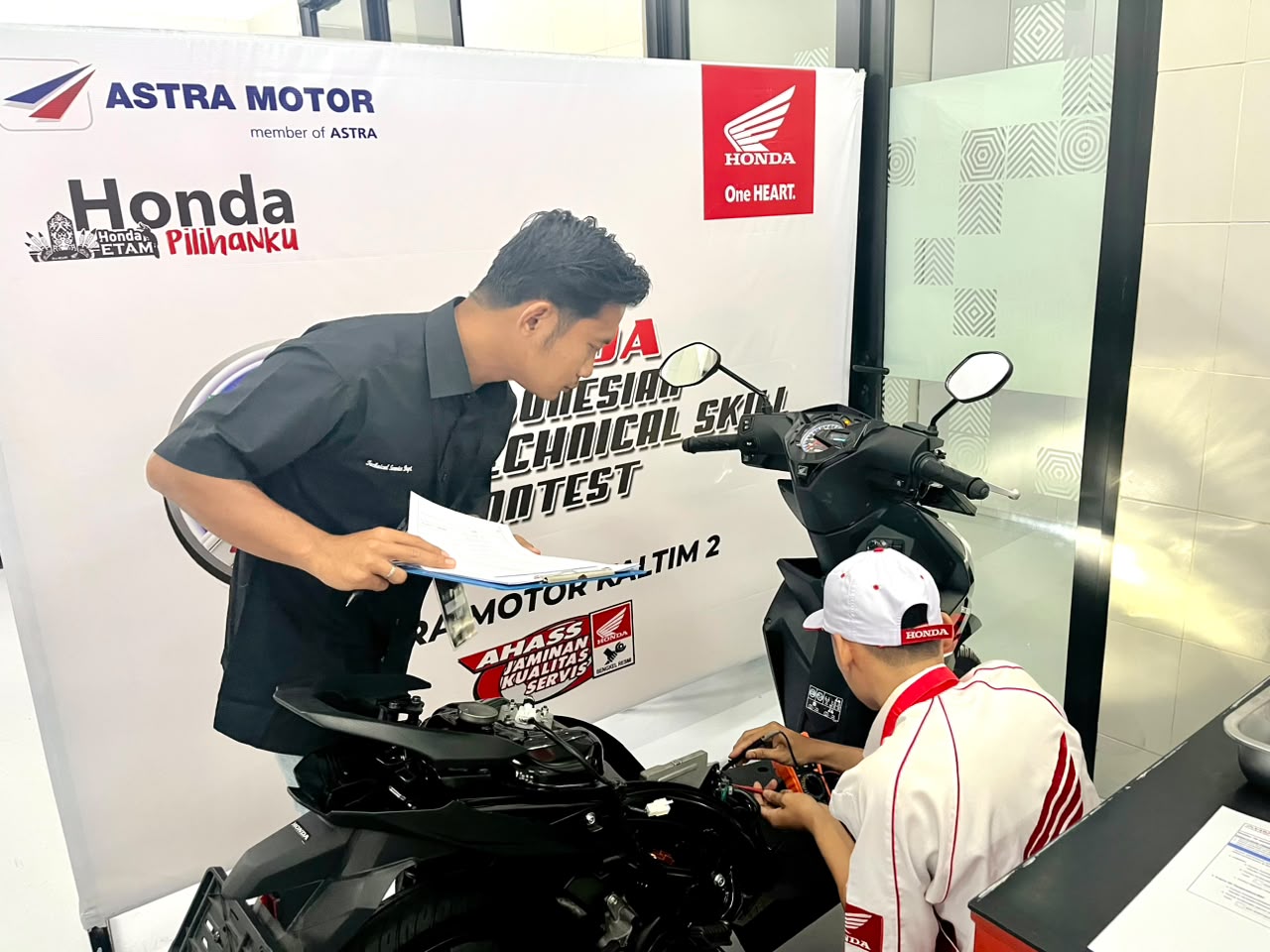Astra Motor Kalimantan Timur 2 Libatkan Tenaga Pengajar Sekolah Binaan dalam Regional Technical Skill Contest 2026