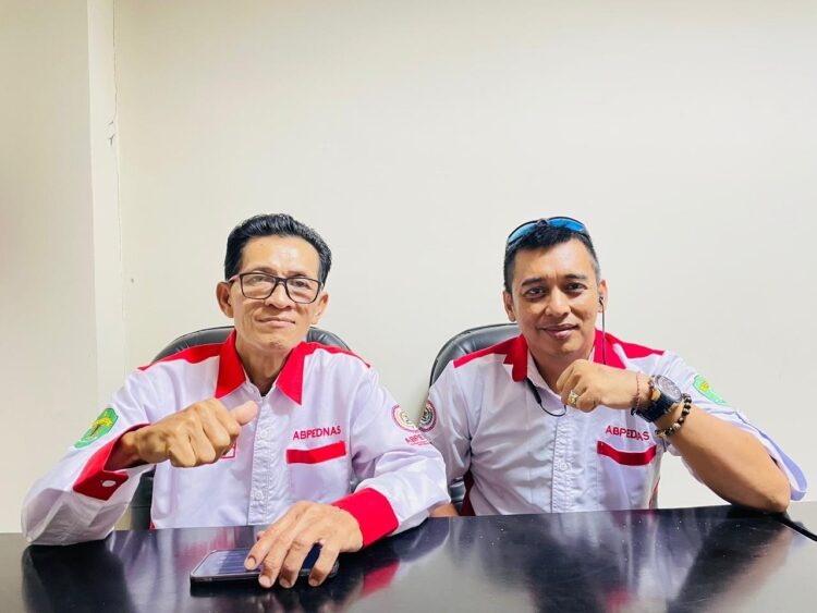 Sekretaris Umum DPD ABPEDNAS Kalimantan Timur, Samson George (Kiri) Kepala Bidang Humas dan Kesejahteraan DPD ABPEDNAS Kalimantan Timur, Andi Isnar (Kanan)