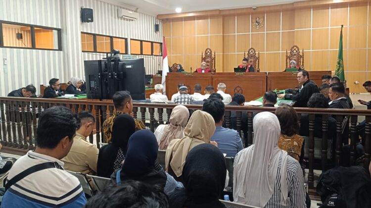 Suasana sidang.