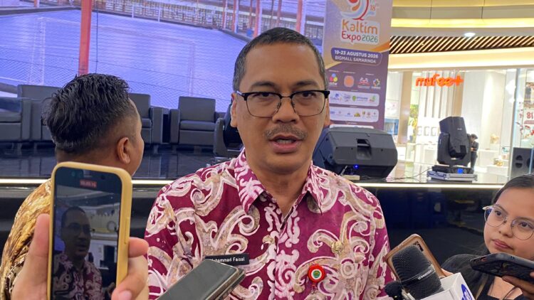 Kepala Dinas Pariwisata Provinsi Kalimantan Timur, Muhammad Faisal pada saat diwawancarai awak media setelah bincang-bincang Pariwisata di Atrium Big Mall Samarinda. (Foto: iN/sudutkata.com).p