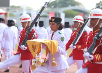 Beatrice Wujudkan Mimpi Sejak SMP, Sukses Jadi Pembawa Baki Paskibraka Kaltim di HUT ke-81 RI