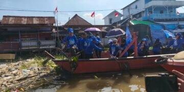 Demokrat Samarinda Bersihkan Sungai Karang Mumus Lewat Gerakan Langit Biru