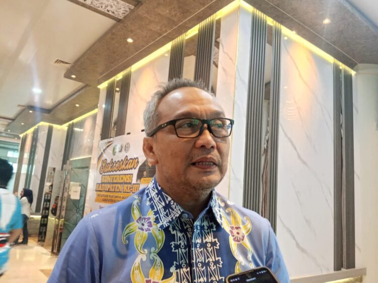 Kepala Diskominfo Staper Kutim, Ronni Bon