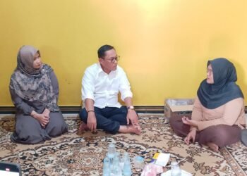 Seno Aji Jenguk Keluarga Yazlyn, Desak Penindakan Pembakar Lahan